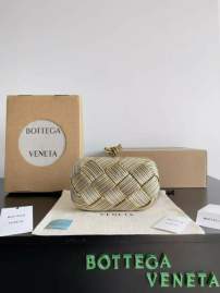 Picture of Bottega Veneta Handbags _SKUfw193635158fw